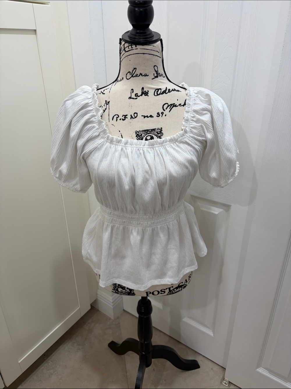 Old Navy White Puff Sleeve Peplum Blouse